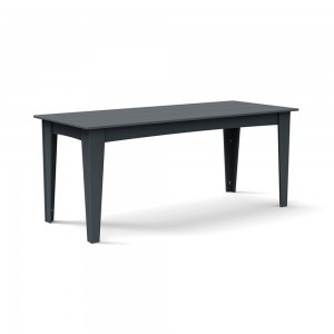 Mesa de comedor Alfresco de Loll Designs. Productos hechos con material reciclado.