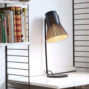 Lampara de mesa elegante Secto Petite 4620