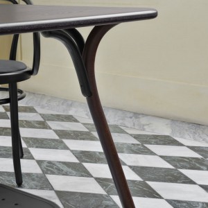 Mesa comedor Arch de GTV Thonet Vienna. Mesas modernas para salón y comedor.