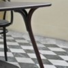 Mesa comedor Arch de GTV Thonet Vienna. Mesas modernas para salón y comedor.