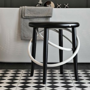 Taburete bajo Cirque two tone de GTV Thonet Vienna. Sillas, taburetes y sillones.