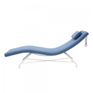 Silla relax lounge escultural de lineas elegantes Sense del fabricante Softline.