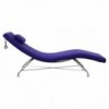 Silla relax lounge escultural de lineas elegantes Sense del fabricante Softline.