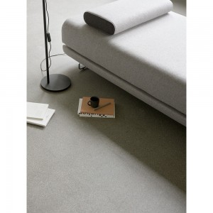 Sofá cama elegante Shine para dormitorio de Softline. Sofacamas de una y dos plazas.