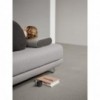 Sofá cama elegante Shine para dormitorio de Softline. Sofacamas de una y dos plazas.