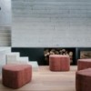 Pouf Aia de Ondarreta. Poufs de diseño. Pouf geométrico para salón.