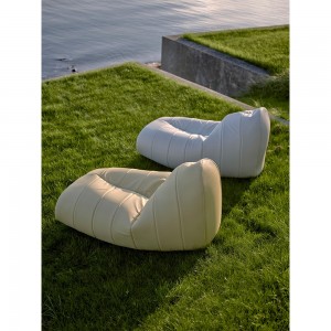 Pouf estilo saco cómodo Sitt para dormitorio de Softline. Poufs de diseño.