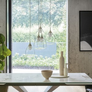 Lámpara suspendida Gocce de Bonaldo. Diseño de iluminación interior.