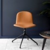 Silla Bob XL giratoria tapizada de Ondarreta. Sillas modernas.