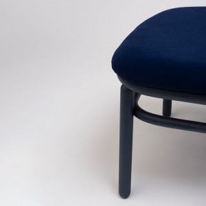 Pouf Lana madera de Ondarreta. Poufs de diseño.