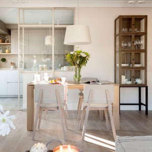 Mesa extensible moderna Iru de Ondarreta. Mobiliario de diseño