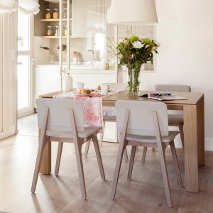 Mesa extensible moderna Iru de Ondarreta. Mobiliario de diseño