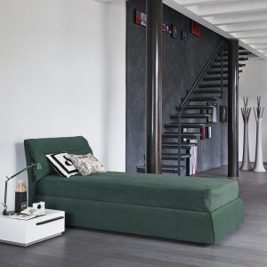 Cama Campo individual de Bonaldo. Mobiliario de diseño para el hogar.