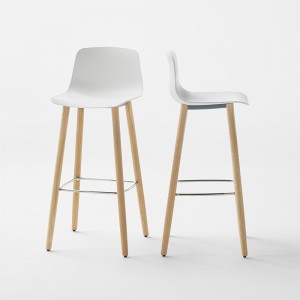 Taburete Varya madera Inclass. Taburetes de diseño elegante ideal para interiores.
