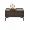 Mesita de noche Meridien de Alivar. Muebles modernos italianos. Mobiliario de diseño elegante.