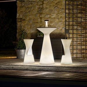 Taburete para exteriores Fade de Plust Collection. Mobiliario original.