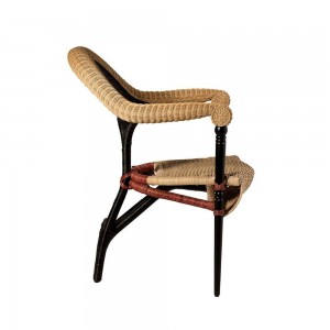 Liba Sillón de Driade. Sillón de diseño contemporánea de ratán en madera.