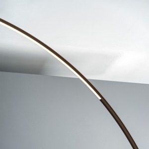 Lámpara de pie Cirlce de Bontempi. Lámparas de pie contemporáneas para salón.