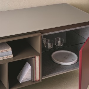 Aparador Cosmopolitan Cristal 244 de Bontempi. Muebles modernos italiano para salón.