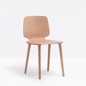 Silla Babila 2700 de Pedrali. Sillas de diseño. Sillas de madera de fresno,