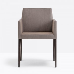 Sillón Dress 535 de Pedrali. Sillones y sillas de diseño italiano moderno.