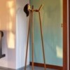Perchero Knit de Hay. Muebles de diseño. Excelende artefacto para tu hogar.