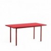 Mesa Two-colour de diseño moderna y elegante de Hay para instalaciones.