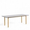 Mesa Two-colour de diseño moderna y elegante de Hay para instalaciones.