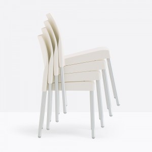 Silla Ice 800 de Pedrali. Sillas de diseño. Sillas plásticas de exterior.