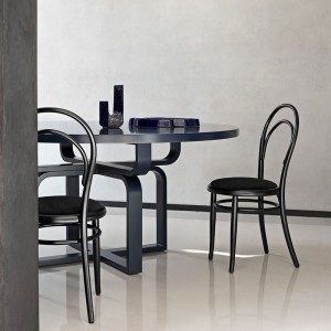 La clásica Silla N.14 de GTV Thonet Vienna. Sillas con asientos tapizados.