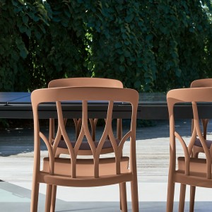 Taburete Galaxy de Bontempi. Taburetes para interiores y exteriores de diseño italiano.
