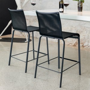 Taburete Net Outdoor de Bontempi. Taburete y sillas de jardín de diseño.