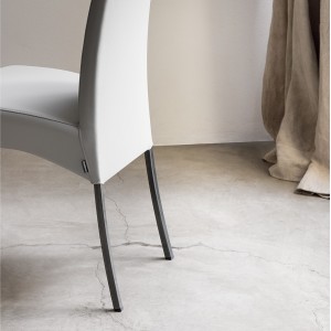 Silla Aida de Bontempi. Sillas para comedor. Muebles de diseño italiano.