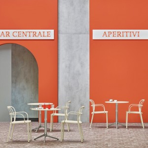 Sillón Intrigo 3715 de Pedrali. Sillones de diseño. Sillones de aluminio de jardín.