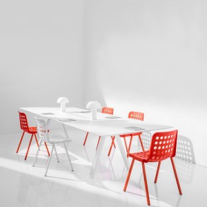 Silla Koi-Booki 370 de Pedrali. Sillas de diseño. Sillas para exterior.