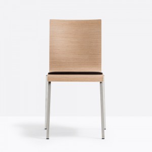 Silla Kuadra 1321 de Pedrali. Sillas de diseño. Sillas modernas contract.