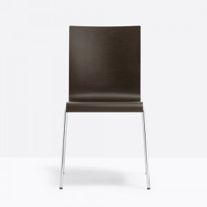 Silla Kuadra 1331/1328 de Pedrali. Sillas de diseño. Sillas de madera contrachapada.