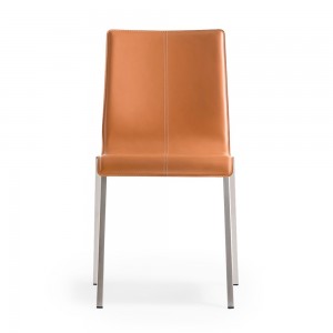 Silla Kuadra 1291 de Pedrali. Sillas de diseño. Sillas tapizadas para contract.