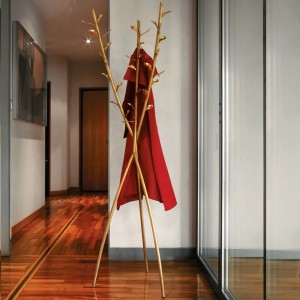 Perchero Acate de Driade. Diseño moderno de complementos para el hogar.