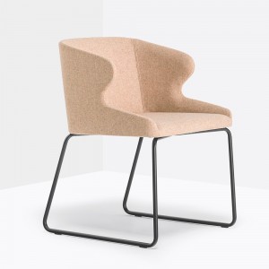 Sillón Leila 682 de Pedrali. Sillones de diseño moderno. Sillones tapizados.