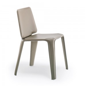 Silla Mood 720 de Pedrali. Sillas de diseño. Sillas tapizadas contract.
