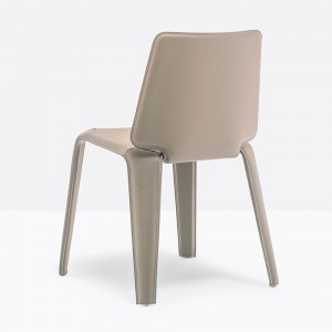 Silla Mood 720 de Pedrali. Sillas de diseño. Sillas tapizadas contract.