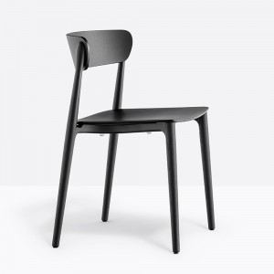 Silla Nemea 2820 de Pedrali. Sillas de diseño. Sillas de madera moderna.
