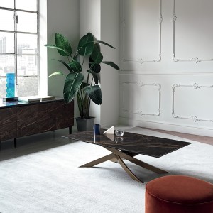 Mesa Auxiliar Artístico de Bontempi. Muebles modernos italianos.