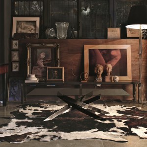 Mesa Auxiliar Artístico de Bontempi. Muebles modernos italianos.