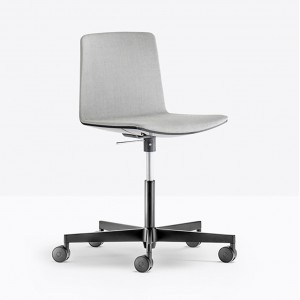 Silla Noa 727 de Pedrali. Sillas de diseño moderno. Sillas de oficina.