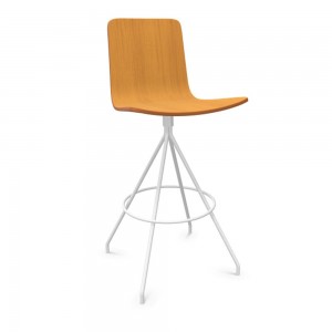 Taburete giratorio Klip madera de Viccarbe. Mobilario para interiores.