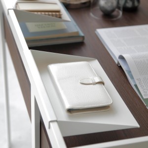 Escritorio Zac de Bontempi. Moderno escritorio con cajones de diseño italiano.