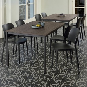 Silla Keai de Ingenia. Silla de exterior apilable. Sillas de polipropileno.