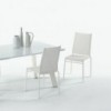 Silla Liú Outdoor de Ingenia. Sillas apilables modernas. Sillas de jardin.
